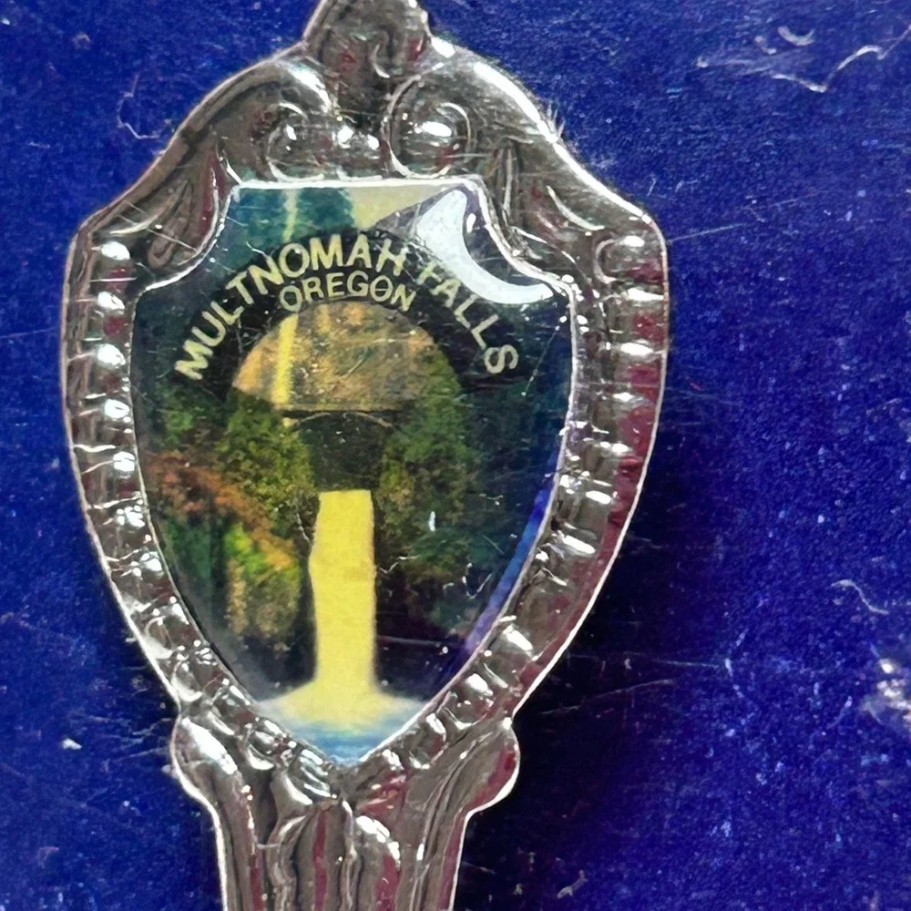 Multnomah Falls‎ Oregon Collectable Souvenir Spoon in Original Packaging